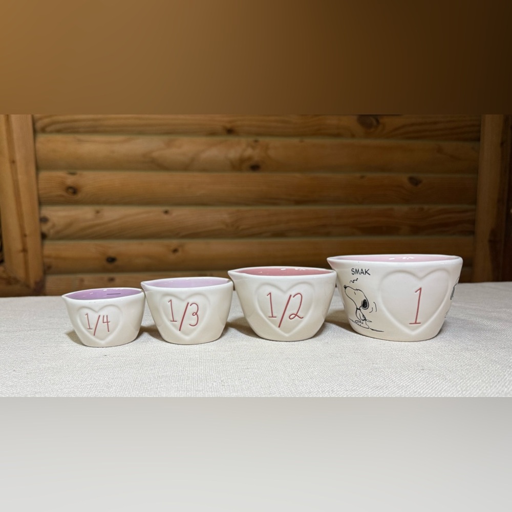 SNOOPY VALENTINES Rae Dunn Measuring Cups - Picture 6 of 7